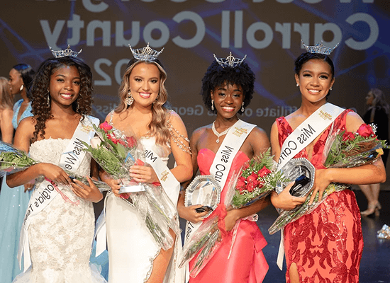 从左到右:杰西米娜·沃克, 澳门新普京注册 student and Miss Carroll County; Corynn Nurse, Miss Carroll County's Teen; Lexi Atkins, 澳门新普京注册 student and Miss West Georgia; and Abigail Parham, 西乔治亚州少女小姐